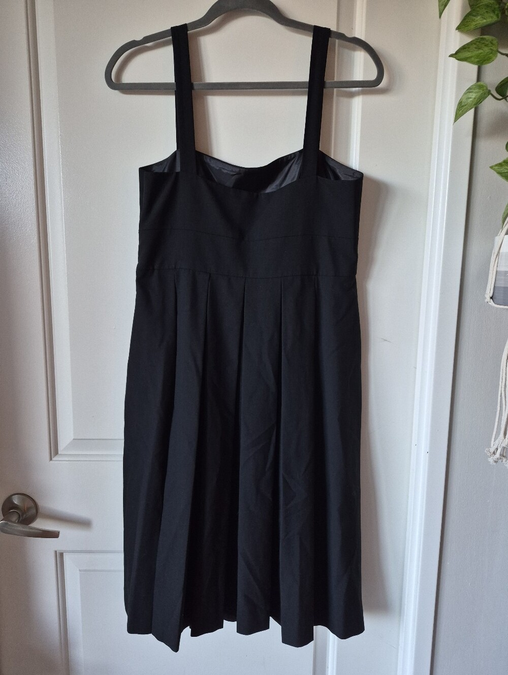 Banana Republic Black Pleated A-Line Cockail Dress | Women's Size 8 - Picture 2 of 6